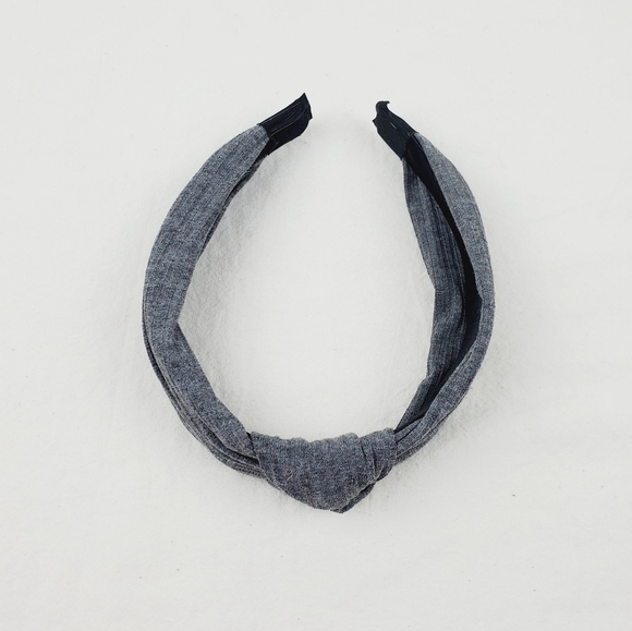 Non-Slip soft fabric knotted headband - Picture 4 of 9